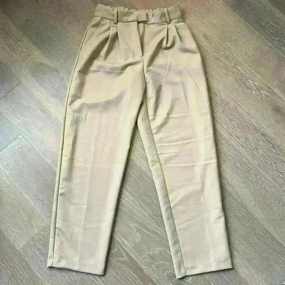 H&M Beige High-Waisted Trousers